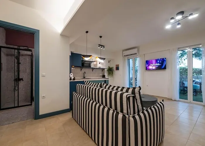 Key Garden Suite