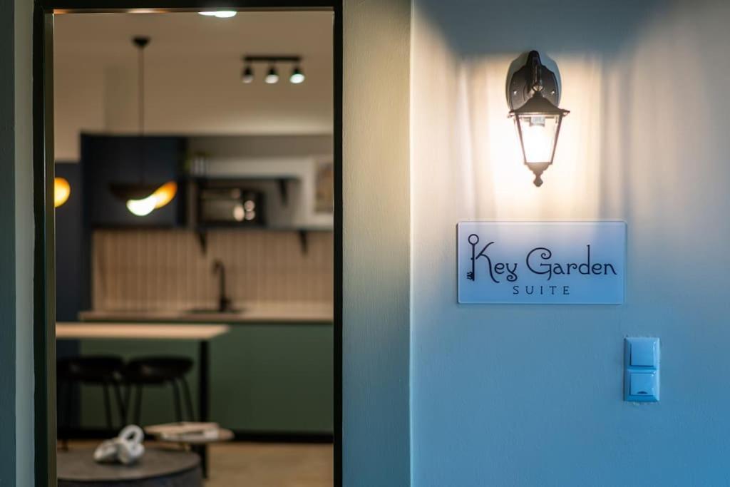 Apartment Key Garden *